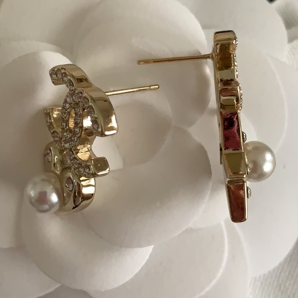 SALE❤️❤️❤️Chanel Crystal Star and Heart Stud Earrings - Picture 5 of 12